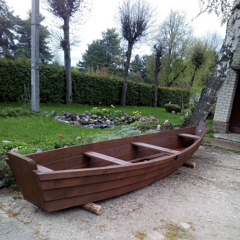 Medinė valtis, nr. 13